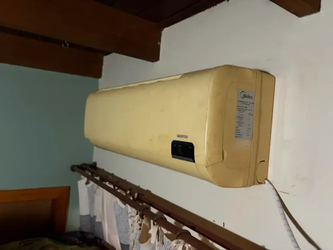 Ar-condicionado Midea Split Inverter 9.000 BTUs - Para Reparo