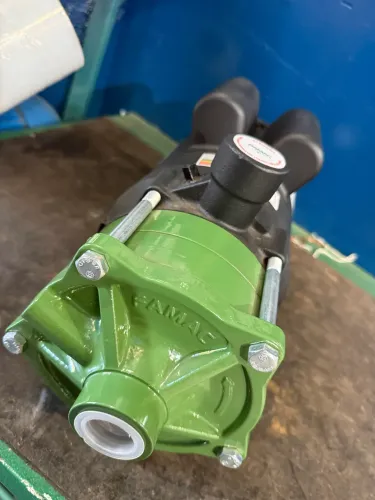 BOMBA D?ÁGUA FAMAC MULTIESTAGIO 1.5CV 127/220/254VOLTS. (NOVO)