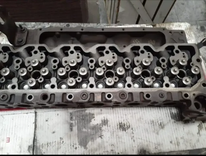 Vendo Cabeçote Cummins 6 cilindros