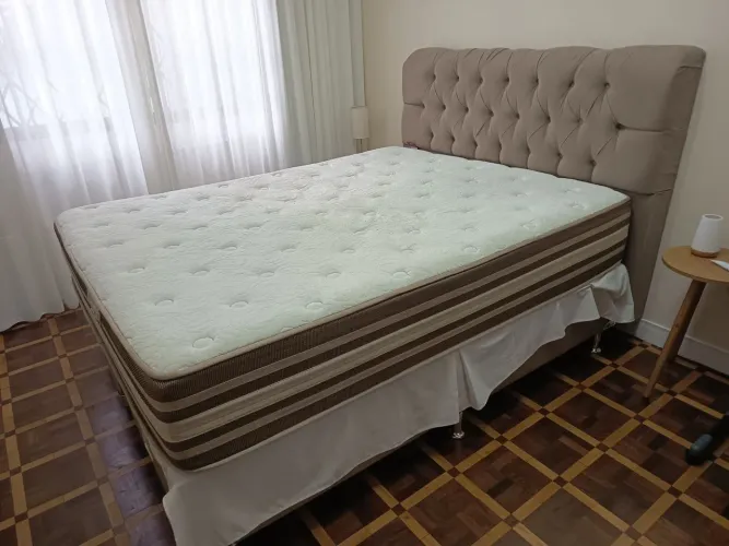 Colchão Queen com Box marca F&A