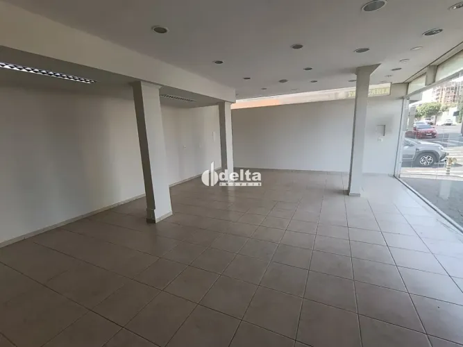 Loja disponível para locação no bairro Santa Mônica em Uberlândia-MG.