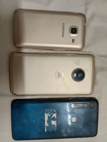 Lote de celulares para conserto/retirada de peças 
