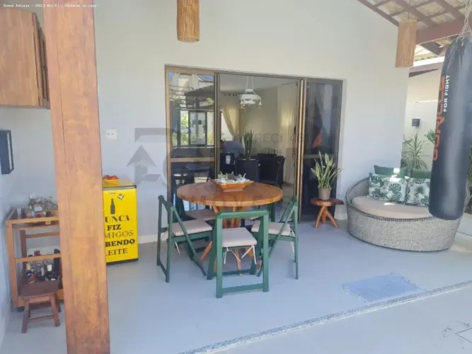 Casa Duplex de 275m² no Condomínio Alamedas do Sol: 4 Quartos, sendo 1 Suíte