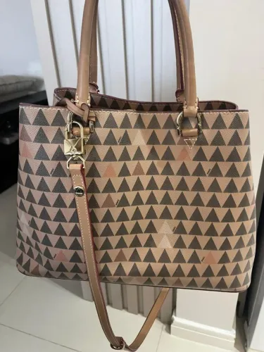 Bolsa Shutz triangle