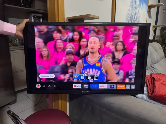 Vendo TV usada da Sony. 40 polegadas. Não Smart
