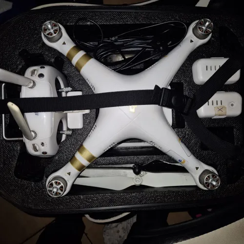 Drone DJI Phantom 3 profissional 4K