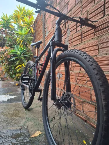Bicicleta aro 29 - Preto fosco