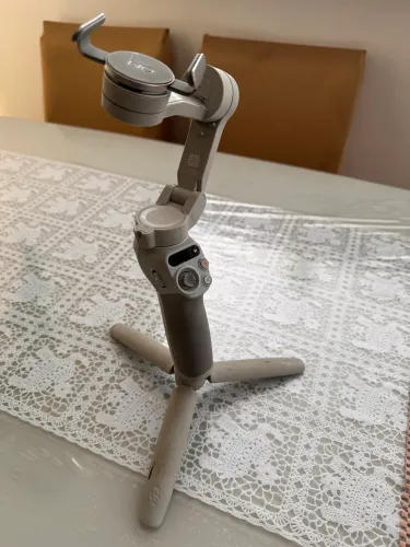 Estabilizador Dji Osmo mobile Se Gimbal para smartphone