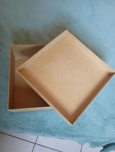 Caixa guarda papel ou vc quiser.