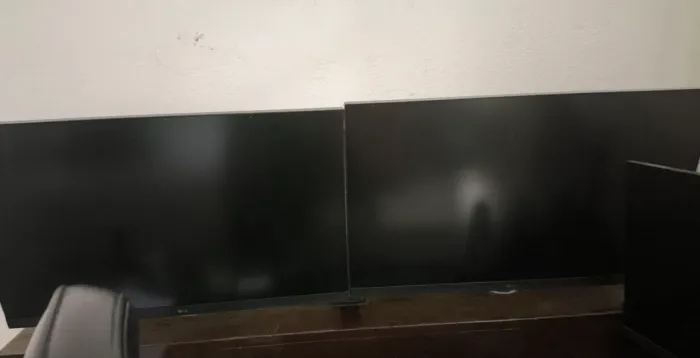 PAR DE MONITORES Gamer LG UltraGear 32" QHD 165Hz (Modelo 32GN600-B).