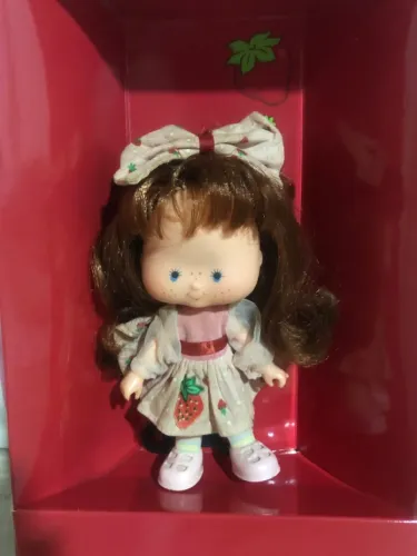 Boneca Antiga Moranguinho anos 90