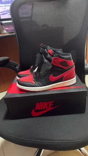 Tênis Nike Air Jordan 1 High Bred