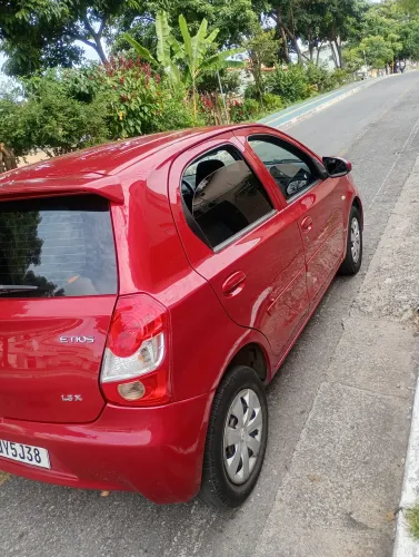 Toyota Etios X 1.3 Flex 16V 5P Mec. 2015