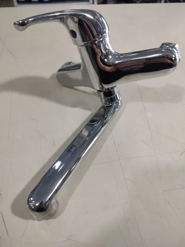 Misturador para pia de cozinha Pirala