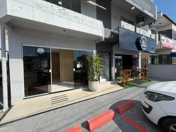Sala Comercial para locação anual localizada na avenida principal