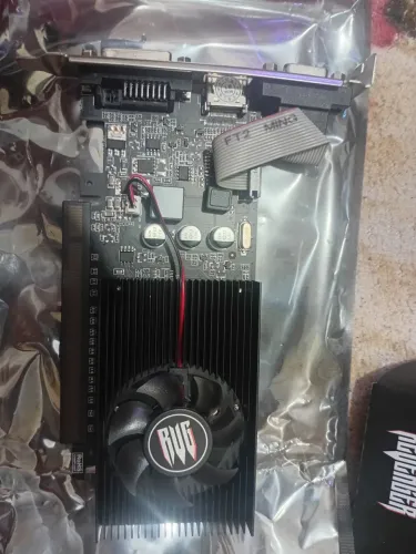 Placa de video DDR3 2GB nova nem foi usada