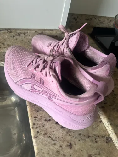 Asics Nimbus 27 - tamanho 37