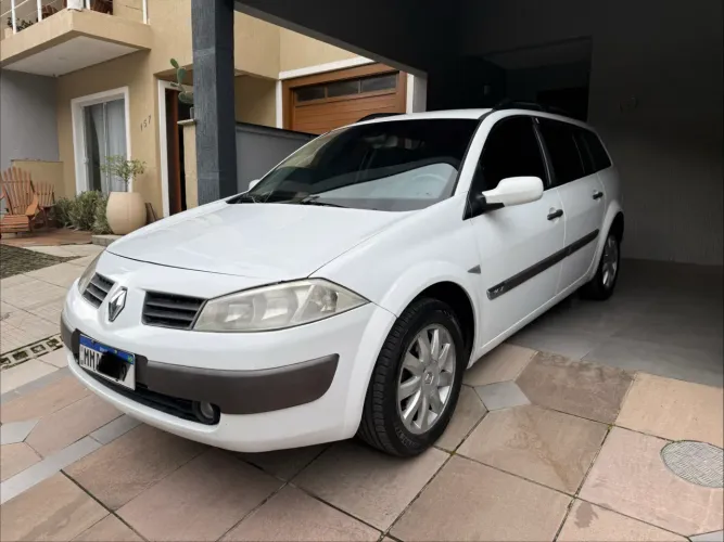 Renault Megane Grand Tour Dynam. Hi-flex 1.6 16V 2012