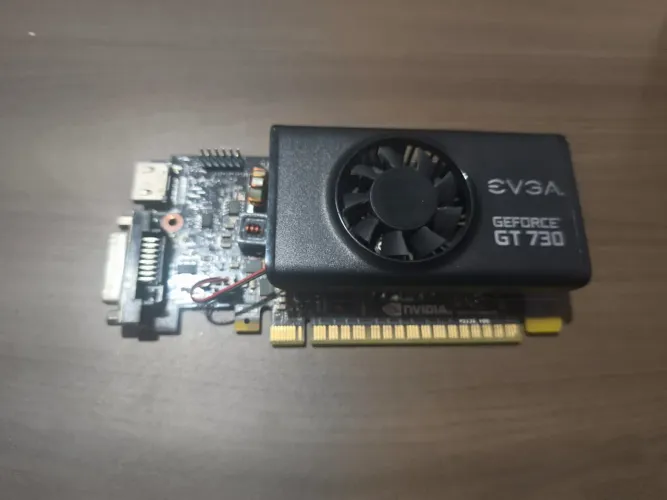 Placa de Vídeo Gt730 2Gb