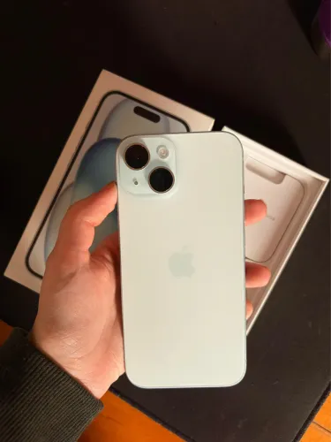iPhone 15 128GB
