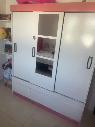 Guarda roupa infantil 
