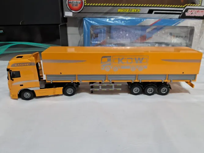 Miniaturas de caminhão metal escala 150 novo