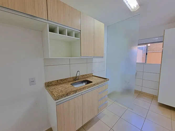 OPORTUNIDADE! Apartamento GARDEN, 2 dorms, quintal grande e churrasqueira! Bairro Vila Ric