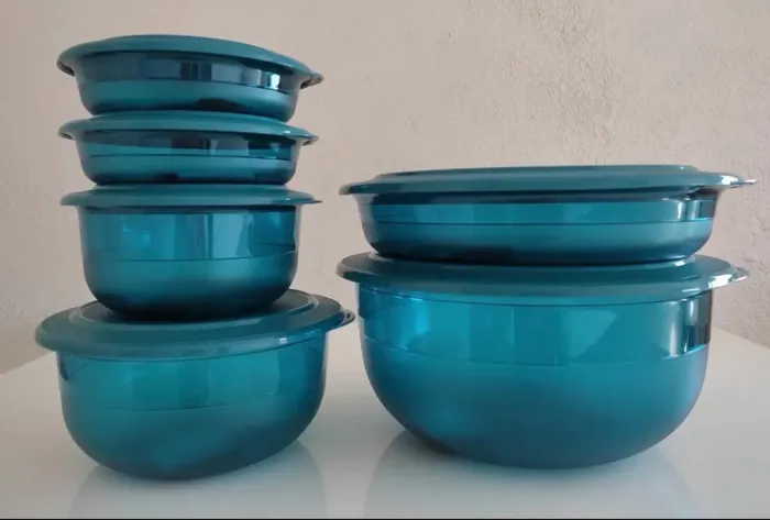 Tupperware kit