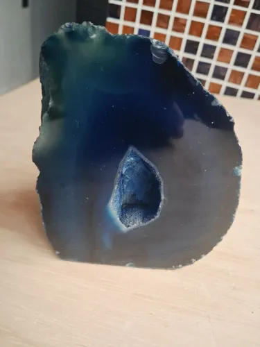 Pedra Geodo de Ágata azul com drusa de cristal