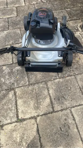 Roçadeira de grama a gasolina GV400 kavachima semi nova