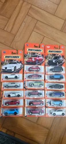Matchbox 17 unidades Não é Hot Wheels