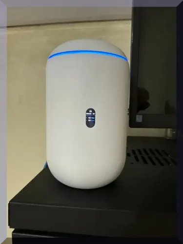 Roteador Ubiquiti UniFi Dream Gateway com PoE integrado tempo limitado