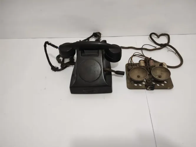 Telefone antigo