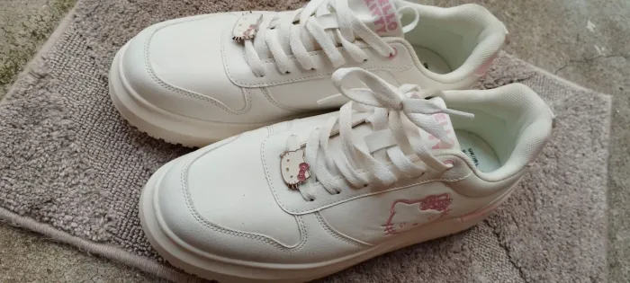 Tênis Hello Kitty original Sanrio