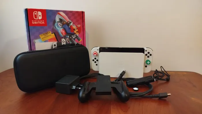 Nintendo Switch OLED Branco - Desbloqueado pela LR Games (Impecável & Completo)