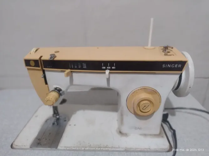 Máquina de costura Singer Zig Zag