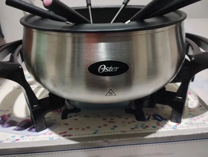Panela elétrica para fondue Oster 