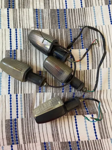 Kit piscas (traseiro e dianteiro)