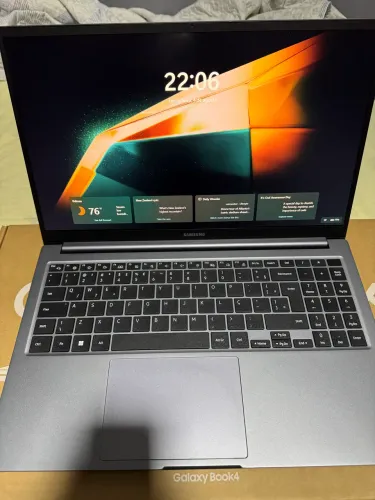 Samsung Galaxy Book4 i5 13ª Geração | 16GB RAM | SSD 512GB | Estado de Novo