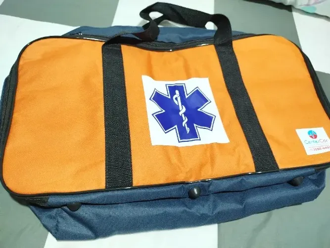 Bolsa para resgate azul e laranja Tamanho M. À venda por R$ 240,00. Nunca usada.