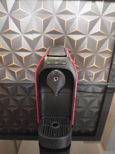 Cafeteira Espresso Passione Vermelha Automática - TRES 3 Corações