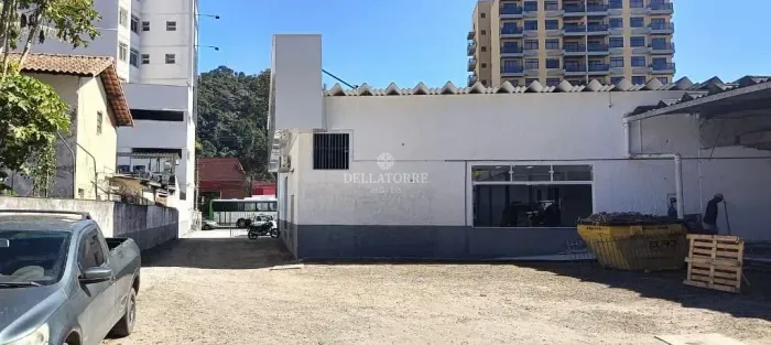 Galpão para alugar, 84 m² por R$ 8.451,80/mês - Várzea - Teresópolis/RJ