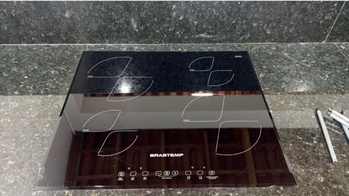 Cooktop indução Brastemp