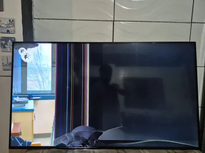 Smart TV Samsung 50 4K U8600F - Para Peças / Retirada (Placas Funcionando, Tela Quebrada)