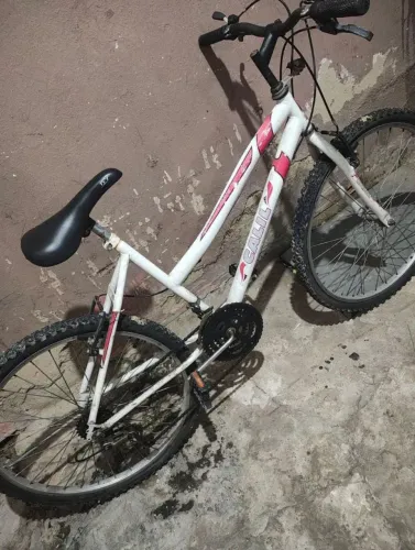 Vendo bicicleta feminina PRA SAIR LOGO!
