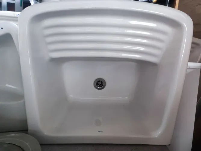 Tanque em louça