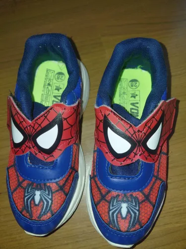 Tênis Homem Aranha