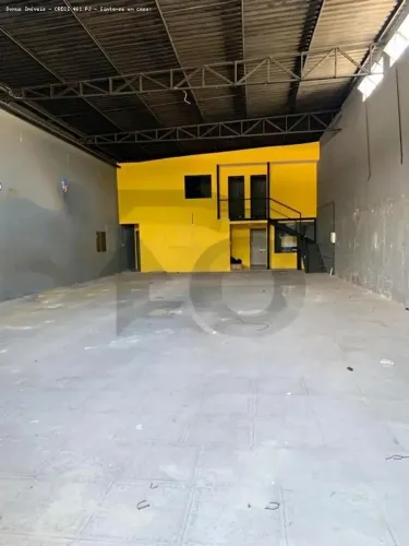 Galpão com 2 Banheiros e Mezanino à Venda na Av. Melício Machado