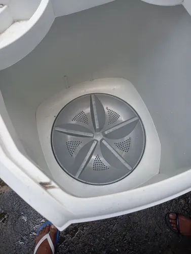 Eu estou vendendo porque quero comprar uma máquina grande que lava e seca