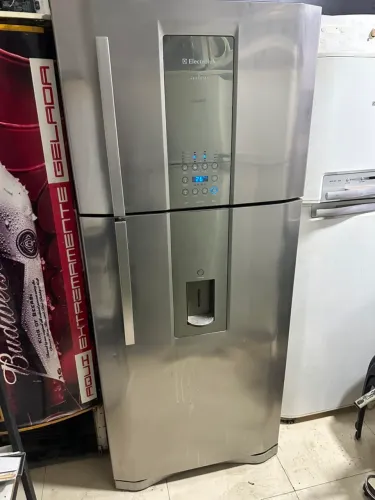 Vendo geladeira 2100